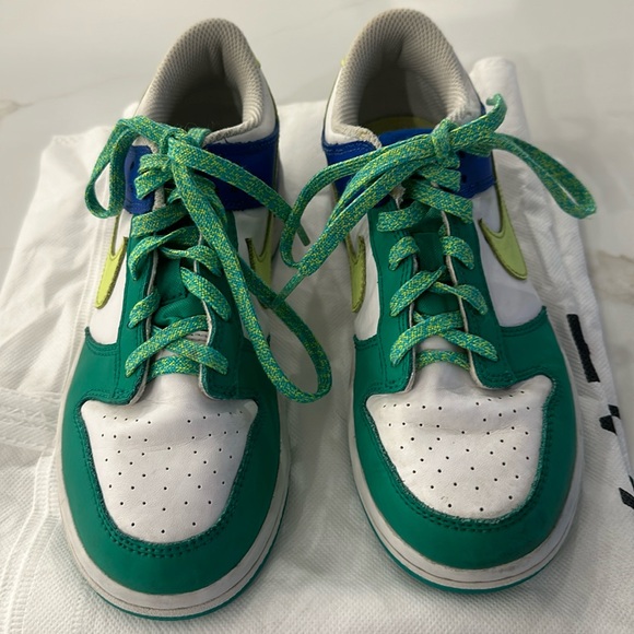 Nike Dunk Low GS Stadium Green Game Royal FN6973-100 Green Blue White Unisex - Picture 1 of 7
